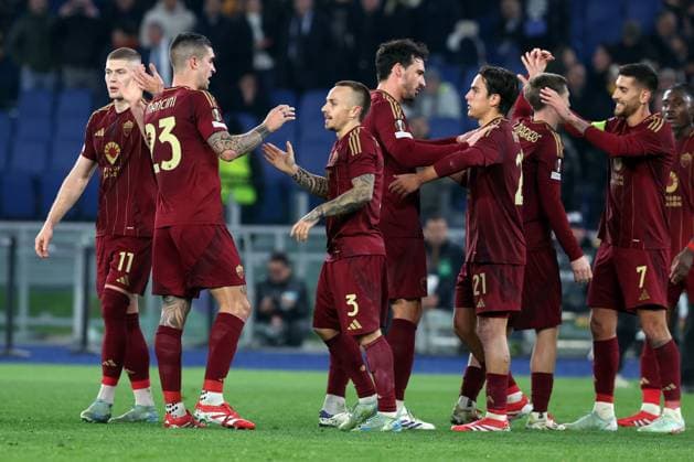 Rome, Italy 30.01.2025: Angelino of Roma score the goal and celebrate with the team during the Uefa Europa League 2024-2025, football match between AS Roma vs Eintracht Frankfurt at Olympic Stadium in Rome.  Copyright: xMarcoxIacobucci IPAxSportx xipa-agency.netx xx IPA_53473269 IPA_Agency_IPA53473269
