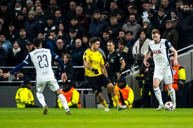 250130 Besfort Zeneli of Elfsborg and Dejan Kulusevski of Tottenham Hotspur during the UEFA Europa League football match between Tottenham Hotspur and Elfsborg on January 30, 2025 in London. Photo: Emma Wallskog BILDBYRAN COP 320 EW0477 fotboll, football, soccer, fotball,uefa europa league, europa le Copyright: EMMAxWALLSKOG BB250130EW104