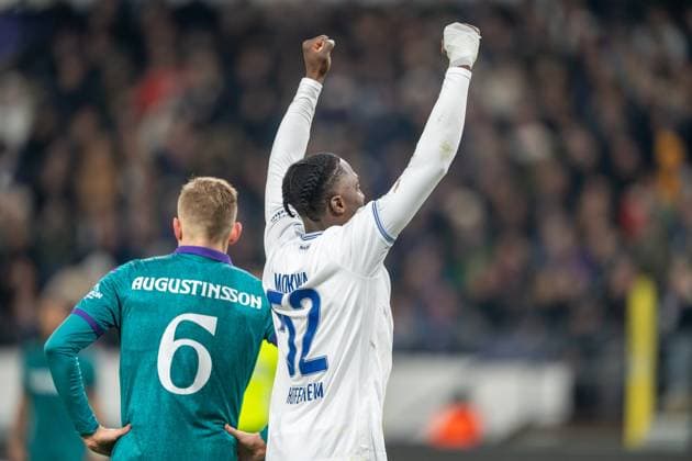 30.01.2025, Fussball: UEFA Europa League, Saison 2024 2025, Spieltag 08, RSC Anderlecht - TSG 1899 Hoffenheim im Lotto Park in Anderlecht. David Mokwa (TSG 1899 Hoffenheim, 52) reisst nach dem Tor zum 2:1 die Arme jubelnd in die Hoehe. Foto: Kirchner-Media Thomas Haesler Copyright: xKirchner-Media ThomasxHaeslerx