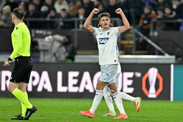 250130 RSC Anderlecht vs TSG Hoffenheim Tom Bischof (7) of Hoffenheim celebrates after scoring the 1-2 goal during the league phase - matchday 8 game in the Uefa Europa League season 2024-2025 between Royal Sporting Club Anderlecht and TSG 1899 Hoffenheim from Germany on January 30 , 2025 in Anderlecht, Belgium. (Photo by David Catry Isosport) Anderlecht Belgium  Copyright: xDavidxCatryx 20250130DC2_1092