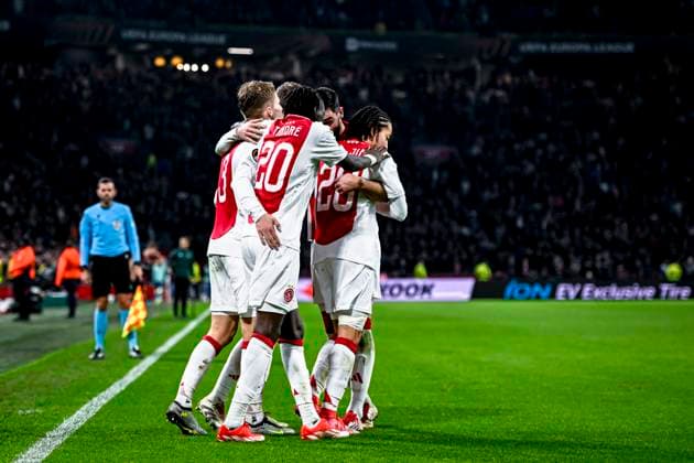 Players of Ajax celebrating the goal of AFC Ajax Amsterdam midfielder Kian Fitz-Jim 2-0, during the match Ajax - Galatasaray at the Johan Cruijff ArenA for the UEFA Europa League - League phase - Matchday 8 season 2024-2025 in AMSTERDAM, Netherlands on 30 januari 2025, (photo by Stefan Koops EYE4images DeFodi Images) Defodi-746_212210