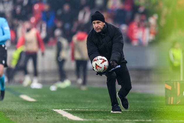 250130 Head coach Henrik Rydström of Malmö FF during the UEFA Europa League football match between Slavia Prag and Malmö FF on January 30, 2025 in Prague. Photo: Mathilda Ahlberg BILDBYRAN kod MA MA0779 fotboll football soccer fotball uefa europa league europa league slavia prag malmö ff bbeng Copyright: MATHILDAxAHLBERG BB250130MA092