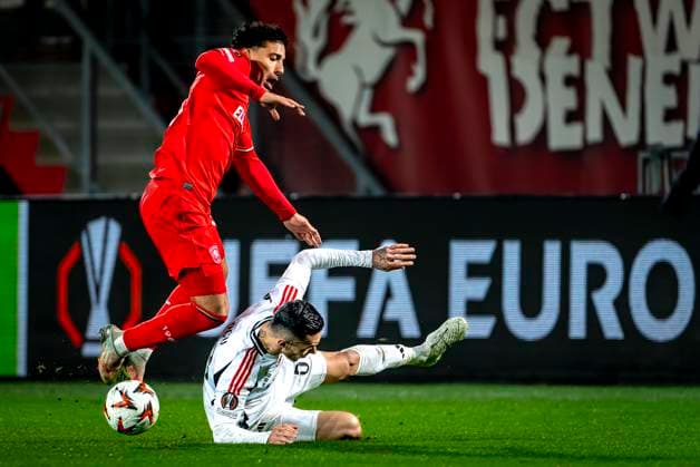 FC Twente forward Sayf Ltaief , Besiktas JK defender Emirhan Topcu during the match Twente - Besiktas at the Grolsch Veste for the UEFA Europa League - League phase - Matchday 8 season 2024-2025 in ENSCHEDE, Netherlands on 30 january 2025, (photo by Marcel van Dorst EYE4images Defodi-746_212243