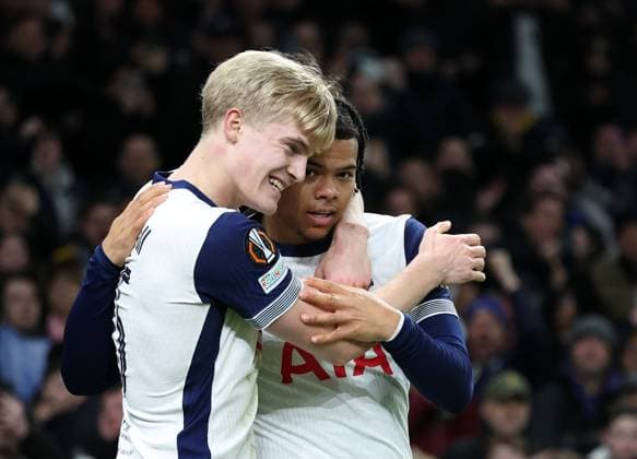 London, England, 30th January 2025. Dane Scarlett of Tottenham Hotspur celebrates scoring his sides opening goal during the UEFA Europa League match at the Tottenham Hotspur Stadium, London. Picture credit should read: David Klein Sportimage EDITORIAL USE ONLY. No use with unauthorised audio, video, data, fixture lists, club league logos or live services. Online in-match use limited to 120 images, no video emulation. No use in betting, games or single club league player publications. IMGL6839 SPI-3644-0030