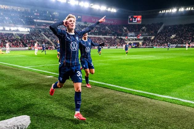 250130 Hugo Bolin of Malmö FF celebrates after scoring the 1-2 goal during the UEFA Europa League football match between Slavia Prag and Malmö FF on January 30, 2025 in Prague. Photo: Mathilda Ahlberg BILDBYRAN kod MA MA0779 fotboll football soccer fotball uefa europa league europa league slavia prag malmö ff bbeng jubel Copyright: MATHILDAxAHLBERG BB250130MA106