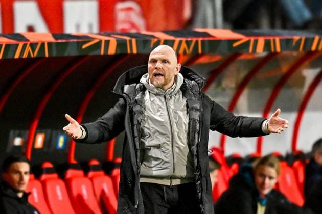 ENSCHEDE, Stadium Grolsch Veste, 30-01-2025 , season 2024 2025 , Europa League during the match Twente - Besiktas FC Twente coach Joseph Oosting Twente - Besiktas  x27628917x Copyright: