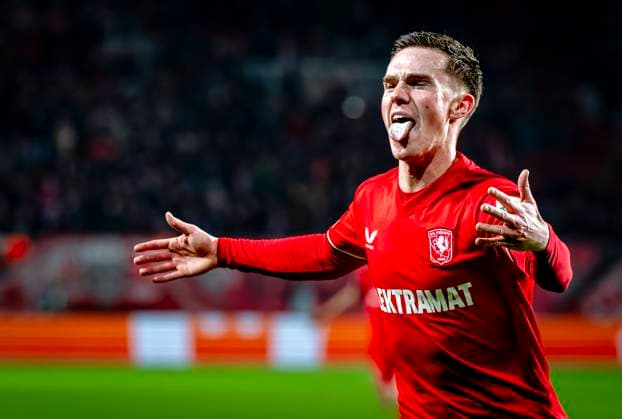 FC Twente forward Daan Rots scores the 1-0 and celebrating the goal during the match Twente - Besiktas at the Grolsch Veste for the UEFA Europa League - League phase - Matchday 8 season 2024-2025 in ENSCHEDE, Netherlands on 30 january 2025, (photo by Marcel van Dorst EYE4images Defodi-746_212255