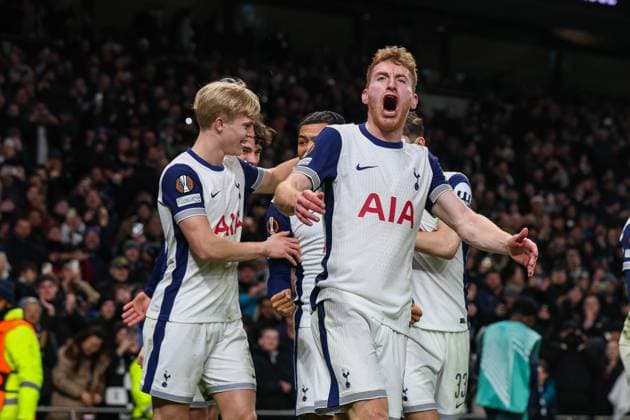 Tottenham Hotspur v Elfsborg Europa League 30 01 2025. GOAL 1-0. Tottenham Hotspur midfielder Dejan Kulusevski (21) celebrates after a goal by Tottenham Hotspur forward Dane Scarlett (44) during the Europa League match between Tottenham Hotspur and Elfsborg at Tottenham Hotspur Stadium, London, United Kingdom on 30 January 2025. London Tottenham Hotspur Stadium London United Kingdom Editorial use only , Copyright: xToyinxOshodix PSI-21351-0017