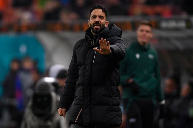 Manchester United, ManU head coach Ruben Amorim gives instructions from the technical area FCSB v Manchester United, UEFA Europa League, Group Stage, Football, The National Arena, Bucharest, Romania - 30 Jan 2025 EDITORIAL USE ONLY No use with unauthorised audio, video, data, fixture lists, club league logos or live services. Online in-match use limited to 120 images, no video emulation. No use in betting, games or single club league player publications. Copyright: xAlexxNicodim Shutterstockx 15122176cr