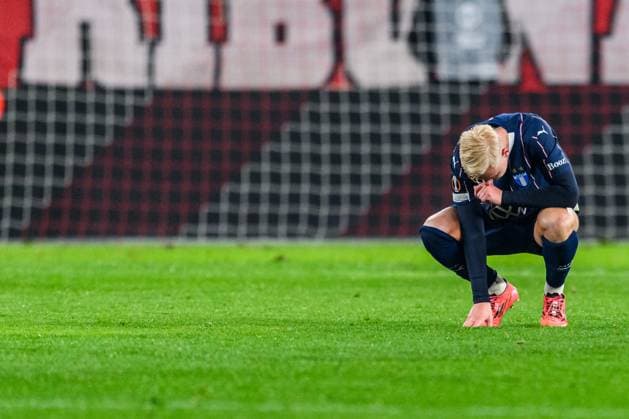 250130 Otto Rosengren of Malmö FF looks dejected after the UEFA Europa League football match between Slavia Prag and Malmö FF on January 30, 2025 in Prague. Photo: Mathilda Ahlberg BILDBYRAN kod MA MA0779 fotboll football soccer fotball uefa europa league europa league slavia prag malmö ff bbeng bbauto depp Copyright: MATHILDAxAHLBERG BB250130MA122