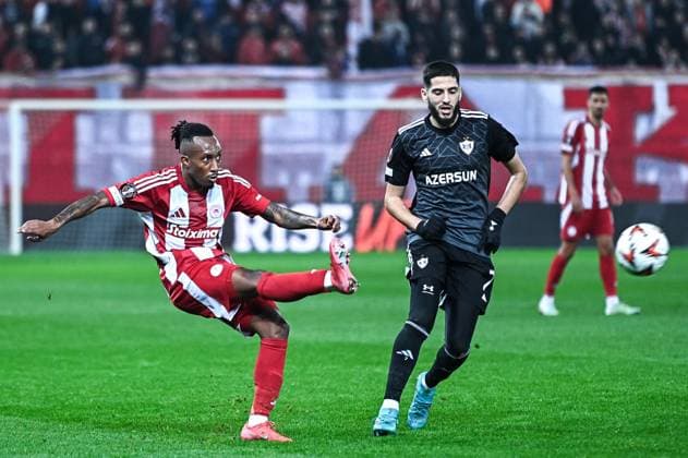Olympiacos FC vs Qarabag - UEFA Europa League 2024 25, Matchday 8 10 Gelson Martins of Olympiacos FC plays during the Europa League, Matchday 8 match between Olympiacos FC and Qarabag at Georgios Karaiskakis Stadium in Piraeus, Greece, on January 30, 2025. Copyright: xBEAUTIFULxSPORTS Kyriazisx