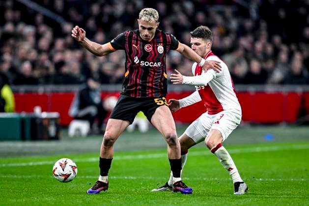Galatasaray midfielder Lucas Torreira, AFC Ajax Amsterdam defender Anton Gaaei, during the match Ajax - Galatasaray at the Johan Cruijff ArenA for the UEFA Europa League - League phase - Matchday 8 season 2024-2025 in AMSTERDAM, Netherlands on 30 januari 2025, (photo by Stefan Koops EYE4images DeFodi Images) Defodi-746_212339