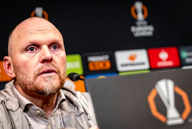 FC Twente trainer Joseph Oosting during te press conference, PK, Pressekonferenz after the match Twente - Besiktas at the Grolsch Veste for the UEFA Europa League - League phase - Matchday 8 season 2024-2025 in ENSCHEDE, Netherlands on 30 january 2025, (photo by Marcel van Dorst EYE4images Defodi-746_212347