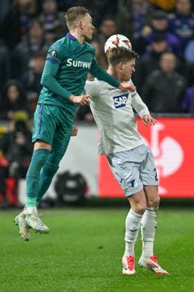 250130 RSC Anderlecht vs TSG Hoffenheim Ludwig Augustinsson (6) of Anderlecht pictured fighting for the ball with Marius Bulter (21) of Hoffenheim during the league phase - matchday 8 game in the Uefa Europa League season 2024-2025 between Royal Sporting Club Anderlecht and TSG 1899 Hoffenheim from Germany on January 30 , 2025 in Anderlecht, Belgium. (Photo by David Catry Isosport) Anderlecht Belgium  Copyright: xDavidxCatryx 20250130DC2_2115
