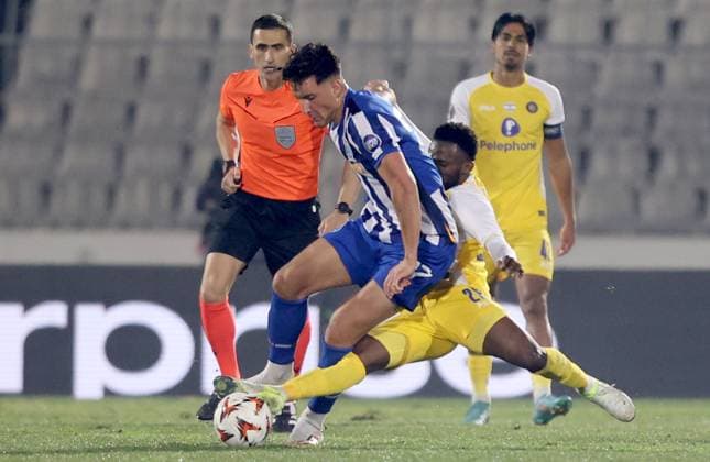 30.01.2025 Belgrade(Serbia) FC Maccabi Tel Aviv- FC Porto Uefa Europa League men s football Deniz Gul (C) FC Porto, Issouf Sissokho(R) Maccabi Tel Aviv :