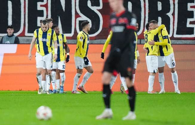 UEFA Europa League: FC Midtjylland - Fenerbahçe Players from Fenerbahce celebrates after scoring in the UEFA Europa League match between FC Midtjylland and Fenerbahçe at MCH Arena in Herning on Thursday, January 30, 2025. , Herning Denmark Copyright: ClausxFisker ClausxFiskerx spdk20250130-233953-L