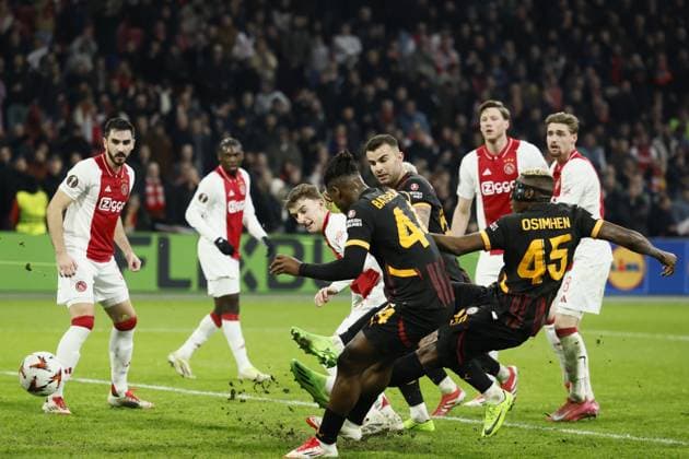 AMSTERDAM - Victor Osimhen of Galatasaray SK scores the 2-1 during the UEFA Europa League match between AFC Ajax and Galatasaray at the Johan Cruijff ArenA on Jan. 30, 2025 in Amsterdam, Netherlands. ANP KOEN VAN WEEL UEFA Europa League 2024 25 League Phase MD8 2024 25 xVIxANPxSportx xxANPxIVx 518745634 originalFilename: 518745634.jpg