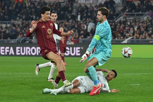 January 30, 2025, Rome, Italy: Eldor Shomurodov of AS Roma seen in action during the Europa League qualifying round - 8th leg match between AS Roma and Eintracht Frankfurt at Olympic stadium. Final score AS Roma 2 : 0 Eintracht Frankfurt Rome Italy - ZUMAs197 20250130_aaa_s197_141 Copyright: xMattiaxVianx