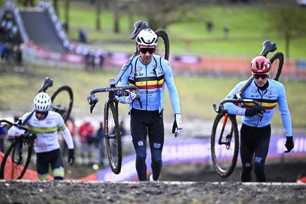 Belgian Jente Michels and Belgian Kay De Bruyckere pictured during a track reconnaissance ahead of the UCI cyclocross World Championship, WM, Weltmeisterschaft in Lievin, France, Friday 31 January 2025. The world championships are taking place from 31 January until 02 February. JASPERxJACOBS  x111504257x