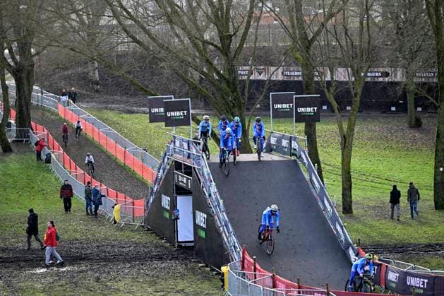 2025 UCI Cyclo-Cross WC - Media activities 31 01 2025 LIEVIN, FRANCE - JANUARY 31 : illustration picture of the riders during the official training session on the track of the 2025 UCI Cyclo-Cross World Championships on January 31, 2025 in Lievin, France, 31 01 2025 Lievin France  Copyright: xNicoxVereeckenx