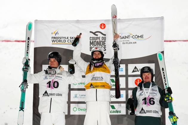 Sport Themen der Woche KW05 Sport Bilder des Tages January 31, 2025, Saint-Come, Quebec, Canada: Canada s Mikael Kingsbury, middle, celebrates his win alongside second place Canada s Julien Viel, left, and third place Finland s Olli Penttala in the men s World Cup freestyle skiing moguls in Saint-Come, Que., Friday, Jan. 31, 2025. Canada News - January 31, 2025  - ZUMAc35_ 20250131_zaf_c35_157 Copyright: xSeanxKilpatrickx