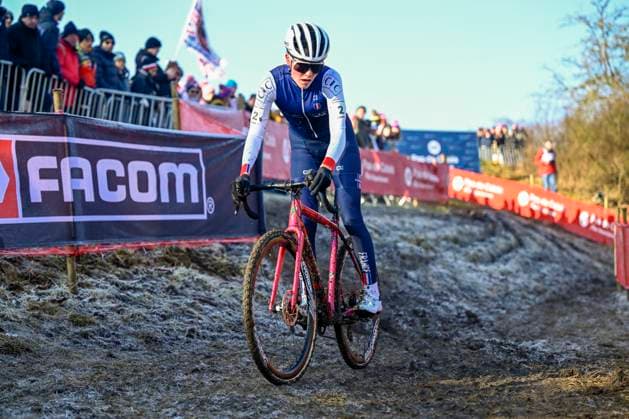 2025 UCI Cyclo-Cross WC - Women Junior LIEVIN, FRANCE - FEBRUARY 01 : Revol Lise (FRA) in action during the 2025 UCI Cyclo-Cross World Championships for Women Junior on February 01, 2025 in Lievin, France, 01 02 2025 Lievin France  Copyright: xNicoxVereeckenx