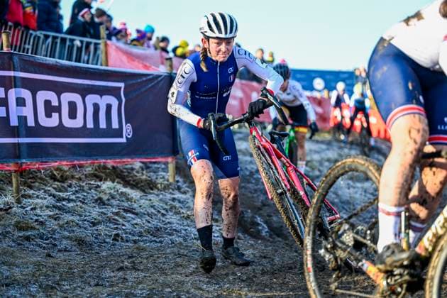 2025 UCI Cyclo-Cross WC - Women Junior LIEVIN, FRANCE - FEBRUARY 01 : Duterne Jeanne (FRA) in action during the 2025 UCI Cyclo-Cross World Championships for Women Junior on February 01, 2025 in Lievin, France, 01 02 2025 Lievin France  Copyright: xNicoxVereeckenx