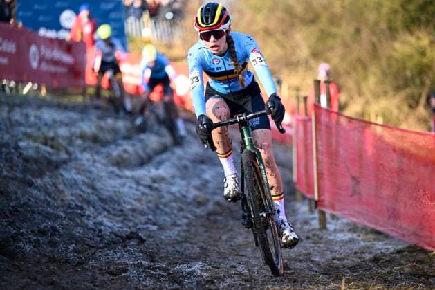 2025 UCI Cyclo-Cross WC - Women Junior LIEVIN, FRANCE - FEBRUARY 01 : Peeters Zita (BEL) in action during the 2025 UCI Cyclo-Cross World Championships for Women Junior on February 01, 2025 in Lievin, France, 01 02 2025 Lievin France  Copyright: xNicoxVereeckenx