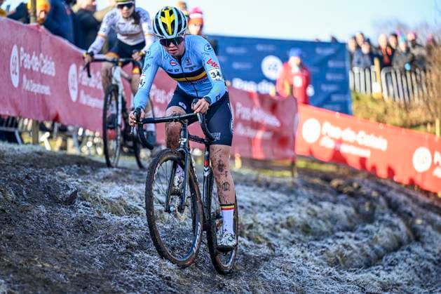 2025 UCI Cyclo-Cross WC - Women Junior LIEVIN, FRANCE - FEBRUARY 01 : Maes Lisa (BEL) in action during the 2025 UCI Cyclo-Cross World Championships for Women Junior on February 01, 2025 in Lievin, France, 01 02 2025 Lievin France  Copyright: xNicoxVereeckenx