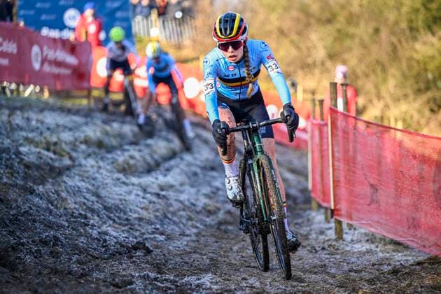 2025 UCI Cyclo-Cross WC - Women Junior LIEVIN, FRANCE - FEBRUARY 01 : Peeters Zita (BEL) in action during the 2025 UCI Cyclo-Cross World Championships for Women Junior on February 01, 2025 in Lievin, France, 01 02 2025 Lievin France  Copyright: xNicoxVereeckenx