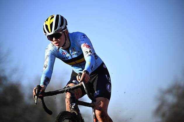 Belgian Lisa Maes pictured in action during the women junior race, at the UCI Cyclocross World Championships, in Lievin, France, Saturday 01 February 2025. The world championships are taking place from 31 January until 02 February. JASPERxJACOBS  x111565410x