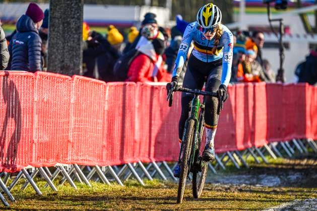 2025 UCI Cyclo-Cross WC - Women Junior LIEVIN, FRANCE - FEBRUARY 01 : Laurijssen Sanne (BEL) in action during the 2025 UCI Cyclo-Cross World Championships for Women Junior on February 01, 2025 in Lievin, France, 01 02 2025 Lievin France  Copyright: xNicoxVereeckenx