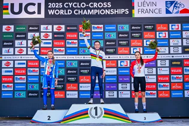 2025 UCI Cyclo-Cross WC - Women Junior LIEVIN, FRANCE - FEBRUARY 01 : Revol Lise (FRA) , Bukovska Barbora (CZE) , Carrier Rafaelle (CAN) on the podium during the 2025 UCI Cyclo-Cross World Championships for Women Junior on February 01, 2025 in Lievin, France, 01 02 2025 Lievin France  Copyright: xNicoxVereeckenx
