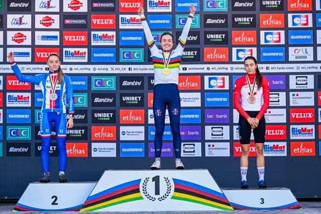 2025 UCI Cyclo-Cross WC - Women Junior LIEVIN, FRANCE - FEBRUARY 01 : Revol Lise (FRA) , Bukovska Barbora (CZE) , Carrier Rafaelle (CAN) on the podium during the 2025 UCI Cyclo-Cross World Championships for Women Junior on February 01, 2025 in Lievin, France, 01 02 2025 Lievin France  Copyright: xNicoxVereeckenx