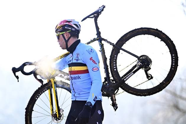 Belgian Wout van Aert pictured during a training session at the UCI Cyclocross World Championships, in Lievin, France, Saturday 01 February 2025. The world championships are taking place from 31 January until 02 February. JASPERxJACOBS  x111568075x