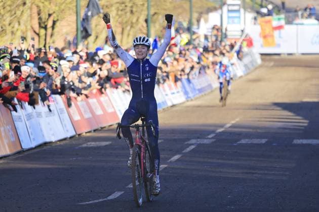 2025 ciclo-cross world championships - Lievin, France - Women junior - Lise Revol during the race during 2025 UCI Cyclo-Cross World Championships, Cyclocross race in Lievin, France, February 01 2025  Copyright: xStefanoxCavasino IPAxSportx xipa-agency.netx xx IPA_53517548 IPA_Agency_IPA53517548