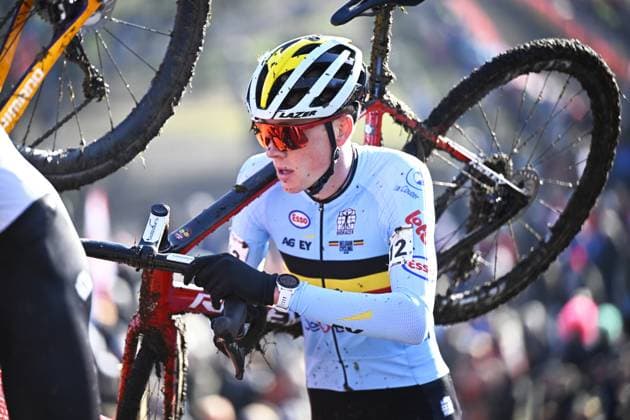Belgian Sil De Brauwere pictured in action during the men U23 race, at the UCI Cyclocross World Championships, in Lievin, France, Saturday 01 February 2025. The world championships are taking place from 31 January until 02 February. JASPERxJACOBS  x111569222x