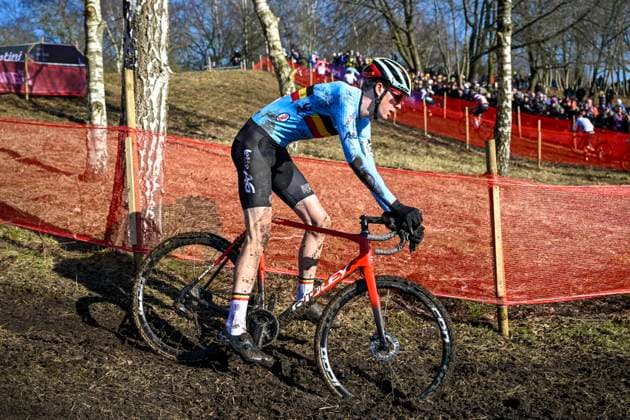 2025 UCI Cyclo-Cross WC - Men Under 23 LIEVIN, FRANCE - FEBRUARY 01 : De Brauwere Sil (BEL) in action during the 2025 UCI Cyclo-Cross World Championships for Men Under 23 on February 01, 2025 in Lievin, France, 01 02 2025 Lievin France  Copyright: xNicoxVereeckenx