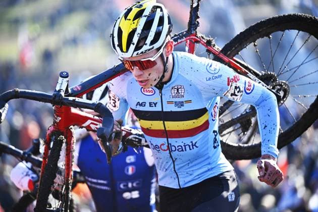 Belgian Viktor Vandenberghe pictured in action during the men U23 race, at the UCI Cyclocross World Championships, in Lievin, France, Saturday 01 February 2025. The world championships are taking place from 31 January until 02 February. JASPERxJACOBS  x111569814x
