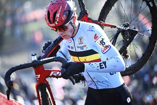 Belgian Yordi Corsus pictured in action during the men U23 race, at the UCI Cyclocross World Championships, in Lievin, France, Saturday 01 February 2025. The world championships are taking place from 31 January until 02 February. JASPERxJACOBS  x111569833x