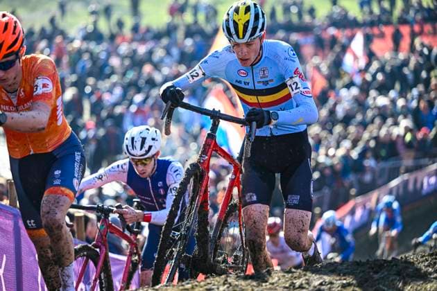 2025 UCI Cyclo-Cross WC - Men Under 23 LIEVIN, FRANCE - FEBRUARY 01 : De Brauwere Sil (BEL) in action during the 2025 UCI Cyclo-Cross World Championships for Men Under 23 on February 01, 2025 in Lievin, France, 01 02 2025 Lievin France  Copyright: xNicoxVereeckenx