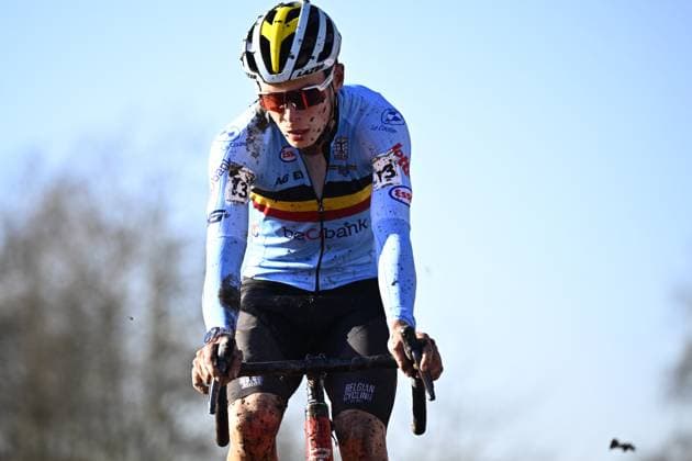 Belgian Viktor Vandenberghe pictured in action during the men U23 race, at the UCI Cyclocross World Championships, in Lievin, France, Saturday 01 February 2025. The world championships are taking place from 31 January until 02 February. JASPERxJACOBS  x111570093x
