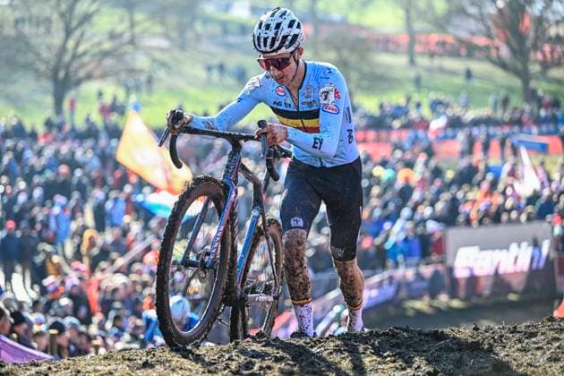 2025 UCI Cyclo-Cross WC - Men Under 23 LIEVIN, FRANCE - FEBRUARY 01 : Michels Jente (BEL) in action during the 2025 UCI Cyclo-Cross World Championships for Men Under 23 on February 01, 2025 in Lievin, France, 01 02 2025 Lievin France  Copyright: xNicoxVereeckenx