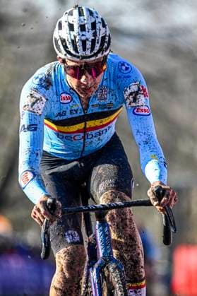 2025 UCI Cyclo-Cross WC - Men Under 23 LIEVIN, FRANCE - FEBRUARY 01 : Michels Jente (BEL) in action during the 2025 UCI Cyclo-Cross World Championships for Men Under 23 on February 01, 2025 in Lievin, France, 01 02 2025 Lievin France  Copyright: xNicoxVereeckenx