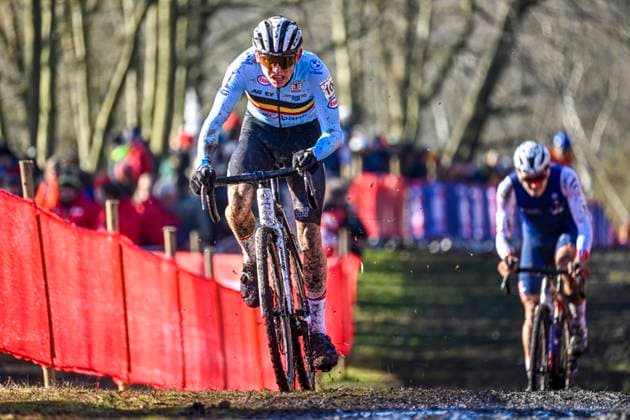 2025 UCI Cyclo-Cross WC - Men Under 23 LIEVIN, FRANCE - FEBRUARY 01 : Dockx Aaron (BEL) in action during the 2025 UCI Cyclo-Cross World Championships for Men Under 23 on February 01, 2025 in Lievin, France, 01 02 2025 Lievin France  Copyright: xNicoxVereeckenx