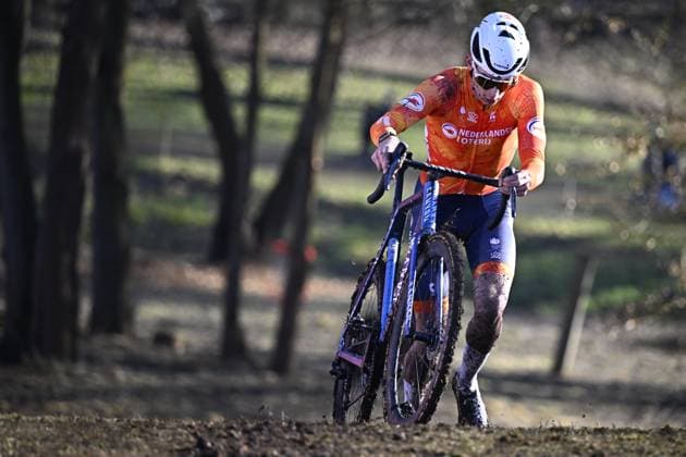Dutch Tibor Del Grosso pictured in action during the men U23 race, at the UCI Cyclocross World Championships, in Lievin, France, Saturday 01 February 2025. The world championships are taking place from 31 January until 02 February. JASPERxJACOBS  x111570651x