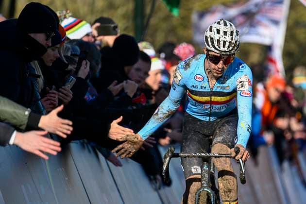 2025 UCI Cyclo-Cross WC - Men Under 23 LIEVIN, FRANCE - FEBRUARY 01 : Michels Jente (BEL) at the finish line third place in action during the 2025 UCI Cyclo-Cross World Championships for Men Under 23 on February 01, 2025 in Lievin, France, 01 02 2025 Lievin France  Copyright: xNicoxVereeckenx
