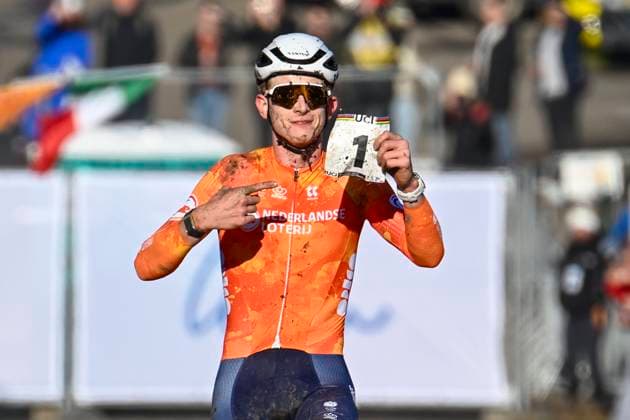 2025 UCI Cyclo-Cross WC - Men Under 23 LIEVIN, FRANCE - FEBRUARY 01 : Del Grosso Tibor (NED) celebrating his victory in action during the 2025 UCI Cyclo-Cross World Championships for Men Under 23 on February 01, 2025 in Lievin, France, 01 02 2025 Lievin France  Copyright: xNicoxVereeckenx