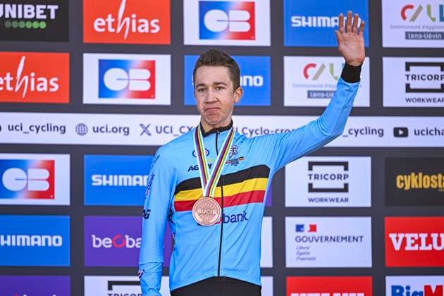 2025 UCI Cyclo-Cross WC - Men Under 23 LIEVIN, FRANCE - FEBRUARY 01 : Michels Jente (BEL) on the podium during the 2025 UCI Cyclo-Cross World Championships for Men Under 23 on February 01, 2025 in Lievin, France, 01 02 2025 Lievin France  Copyright: xNicoxVereeckenx