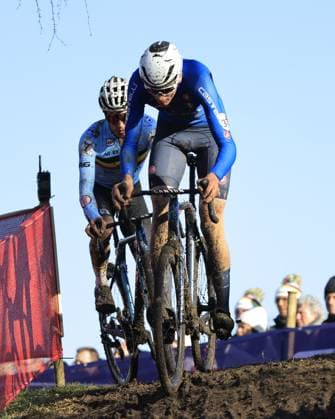 CICLISMO - Ciclocross - 2025 UCI Cyclo-Cross World Championships 2025 ciclo-cross world championships - Lievin, France - Viezzi Stefano during the race during 2025 UCI Cyclo-Cross World Championships, Cyclocross race in Lievin, France, February 01 2025 Lievin France  Copyright: xIPAxSport ABACAx